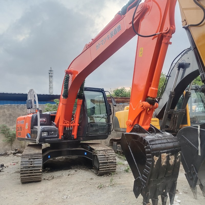 Excavadora usada Hitachi Zaxis 120, horas de trabalho baixas Contacte-me agora para mais detalhes!
