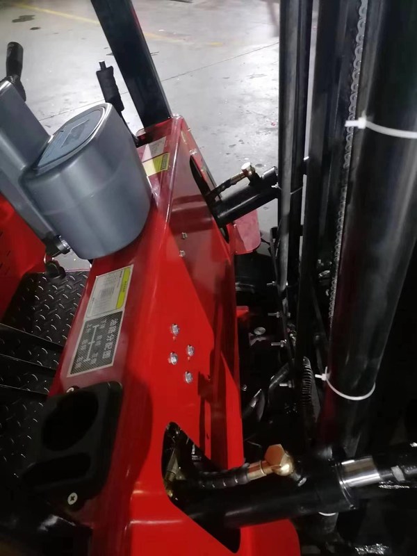 Mini-elevadores elétricos e mini-elevadores diesel