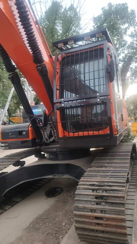 Excavadora usada Doosan DX225LC de alto custo-benefício 22000 kg para trabalhos de terra e engenharia de pedra