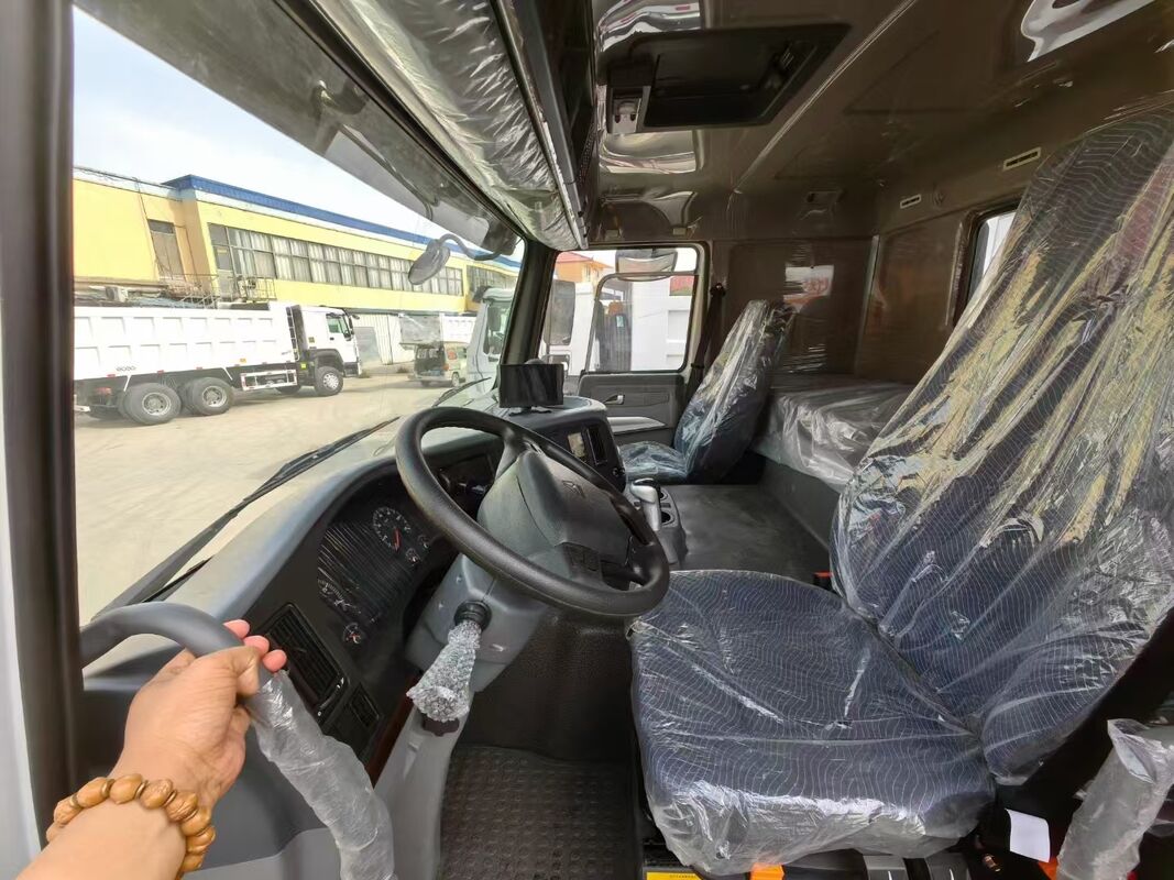 Usado 6X4 Howo Sinotruk 371 Caminhão Pesado Trator CNG LNG com Caixa de Câmbio Rápida Diesel Combustível Direção Esquerda Van Carga Tanque China