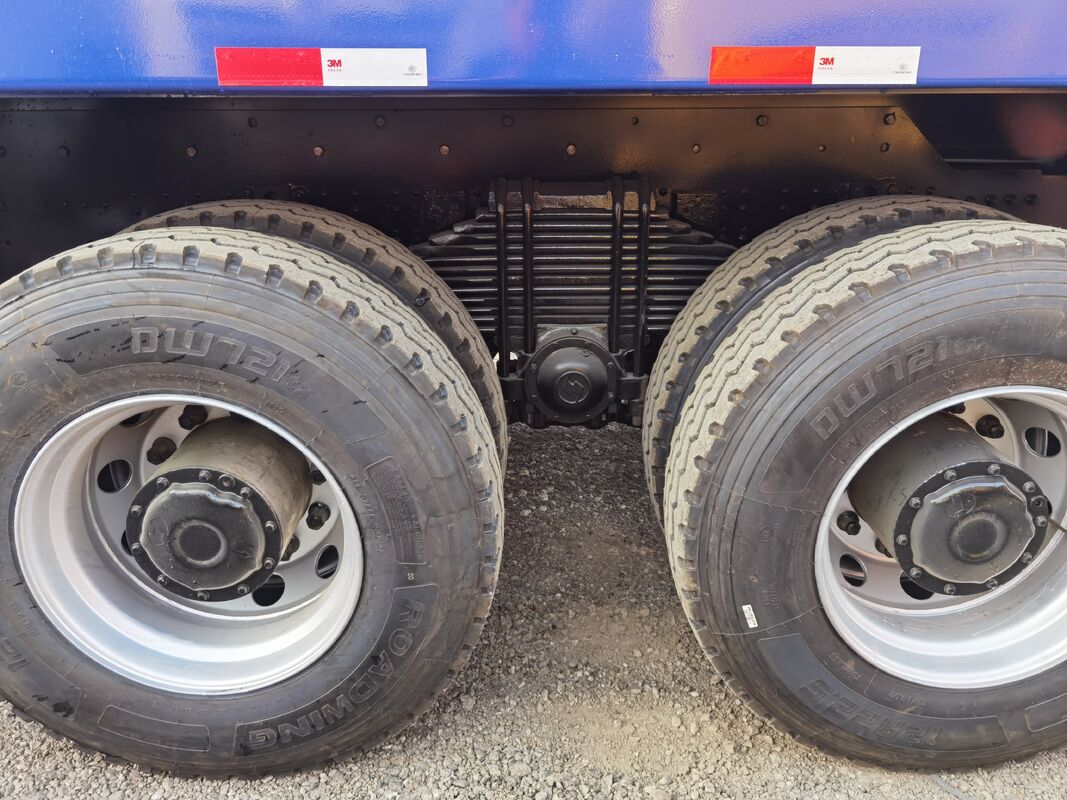 Shacman X3000 F3000 6x4 10 Wheel Diesel Prime Mover Truck Head 380-450hp Used Tractor Truck
